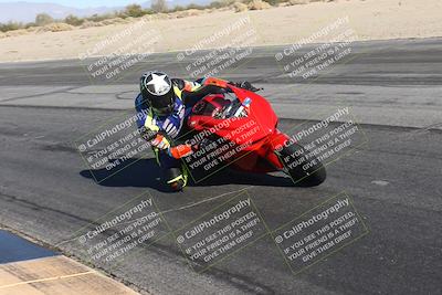 media/Dec-01-2025-Moto Forza (Mon) [[2daa91e15f]]/2-Intermediate Group/Session 4 (Turn 10 Inside)/